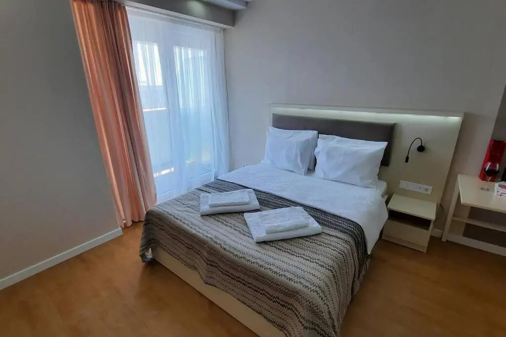 Leo Group Luxury Apartment 18-30 Alliance Palace