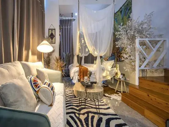 Sanshi Youth Art Apartment (Linhai Yintai)