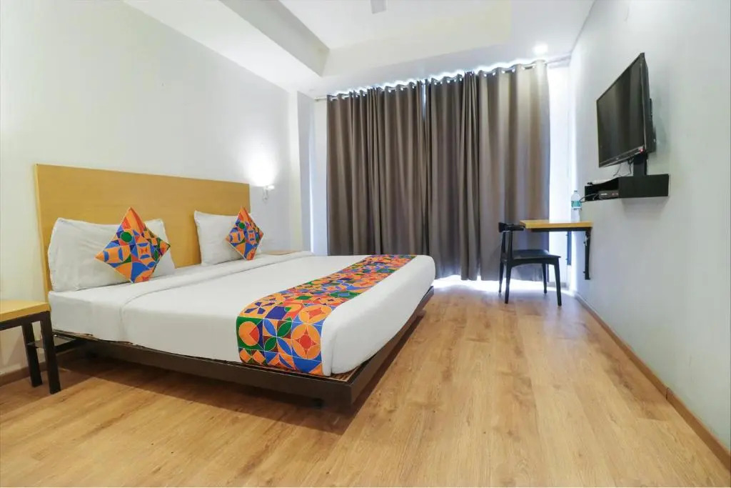 FabHotel Pantao Stays