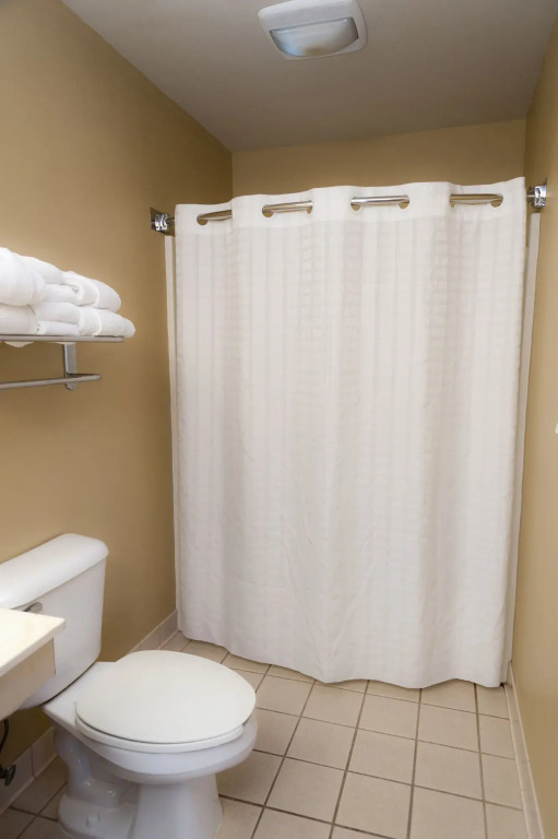 Country Inn & Suites by Radisson, Milwaukee Airport, WI