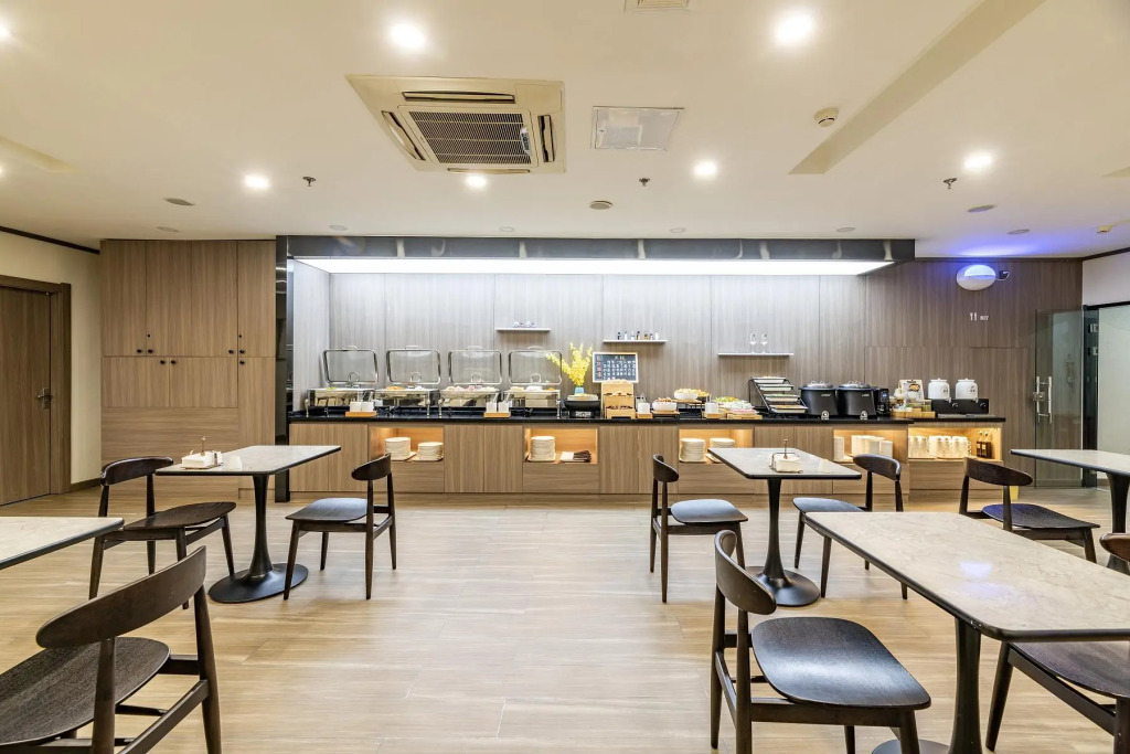 Hanting Hotel Changhun Hongqi Street Changying