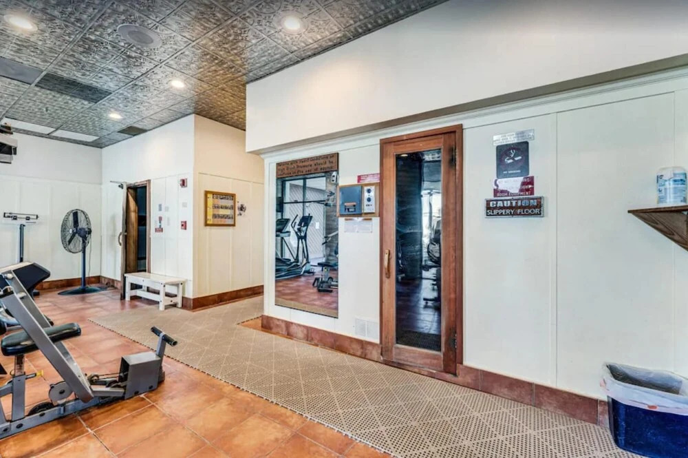 Uhost AI 2BR Condo Scenic Mountain Retreat