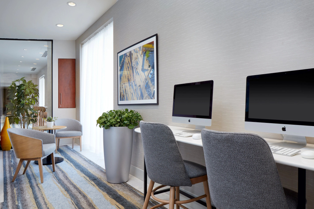 Holiday Inn & Suites Montreal Airport by IHG