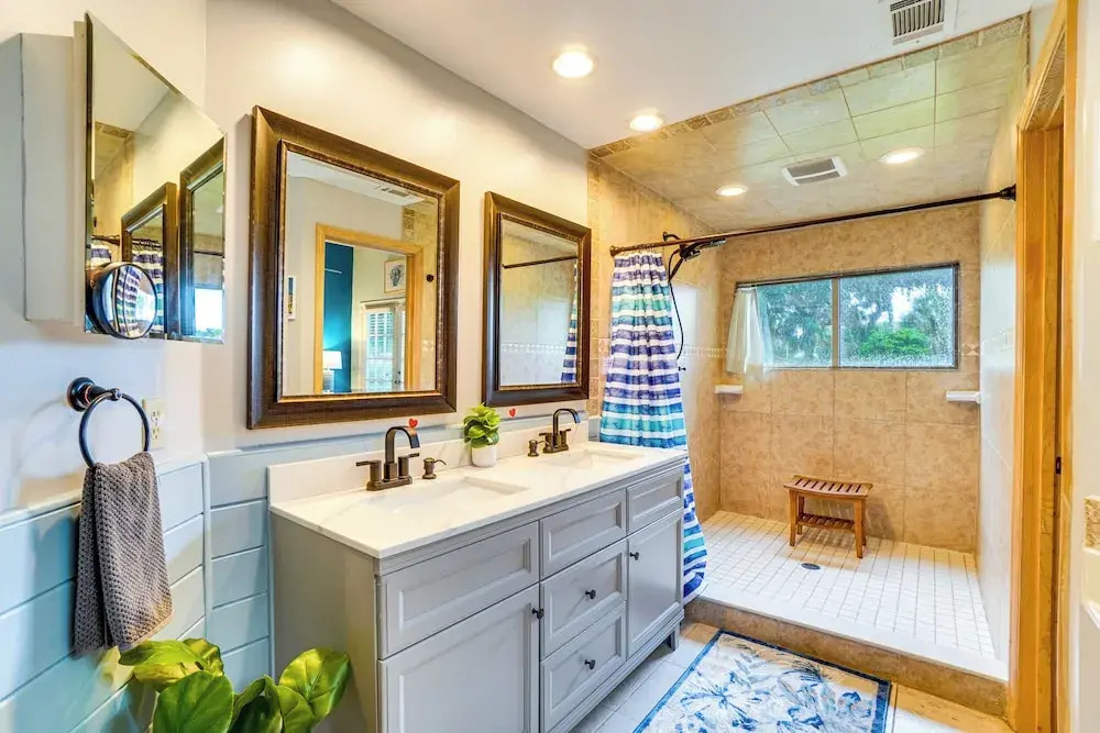 Sunny Titusville Retreat Near Space Coast