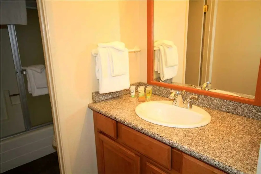 Crestview Condominium #63 1 Bedroom 2 Bathrooms Condo