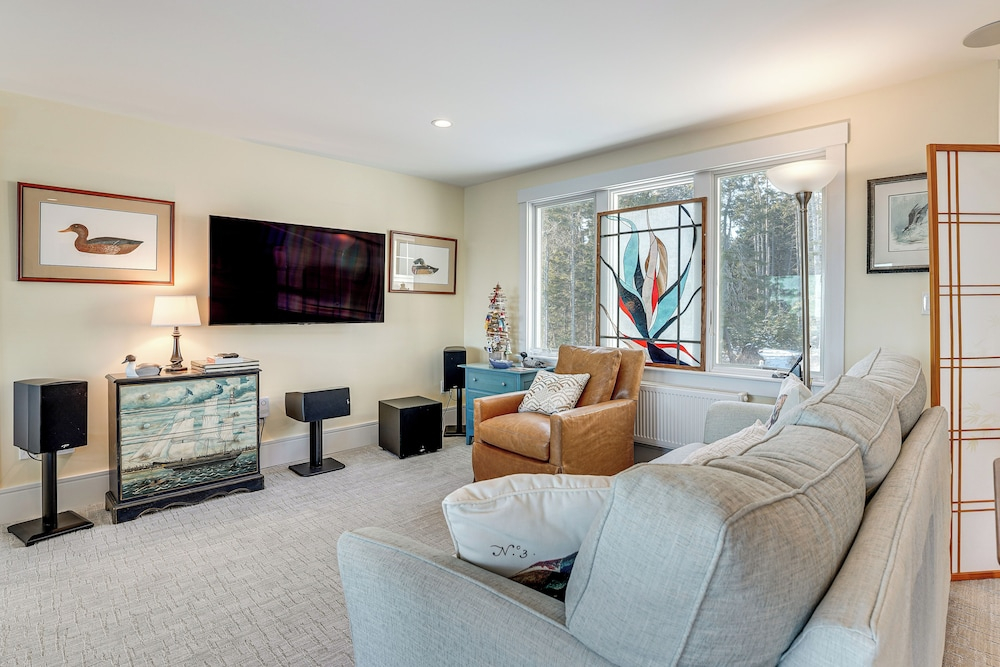 u003c 1 Mi to Port Clyde Village: Modern Retreat