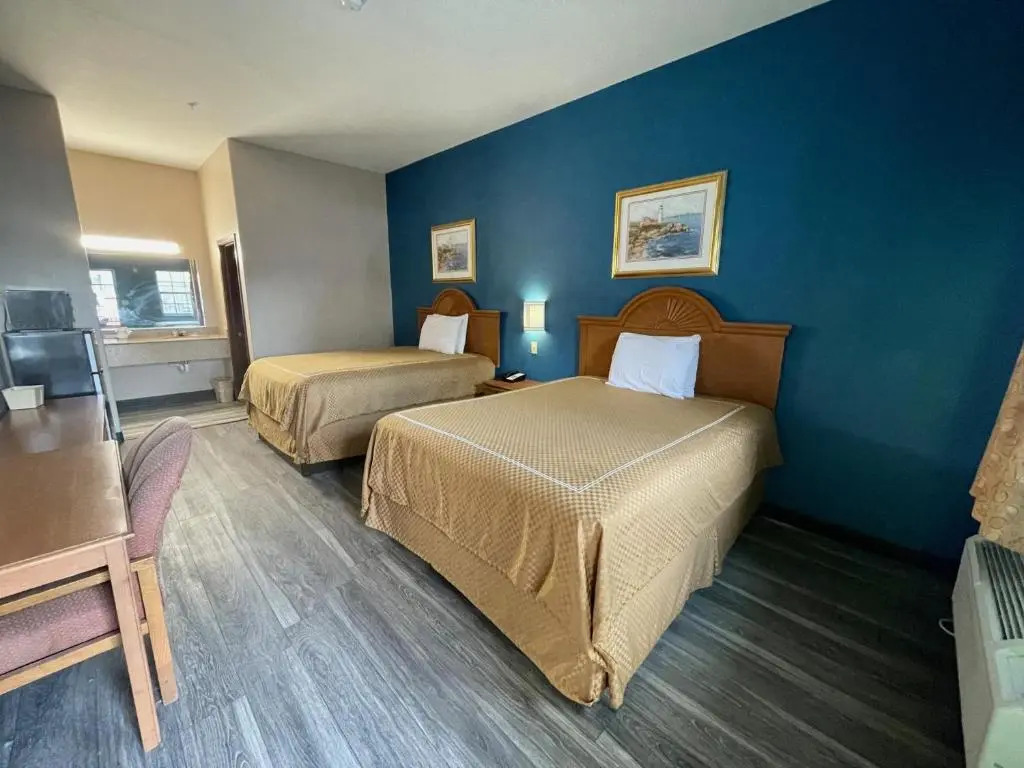 Airport Inn And Suites