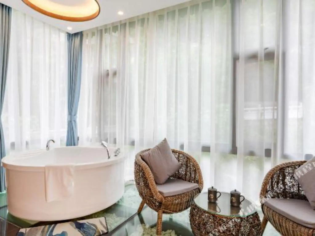Yongxian Hot Spring Resort Hotel