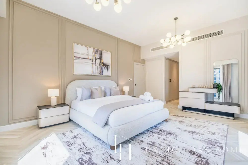 LUX The Luxurious Central JBR Suite 2