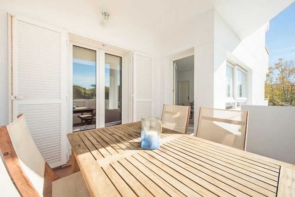 Beach Front apartment in Puerto Banus