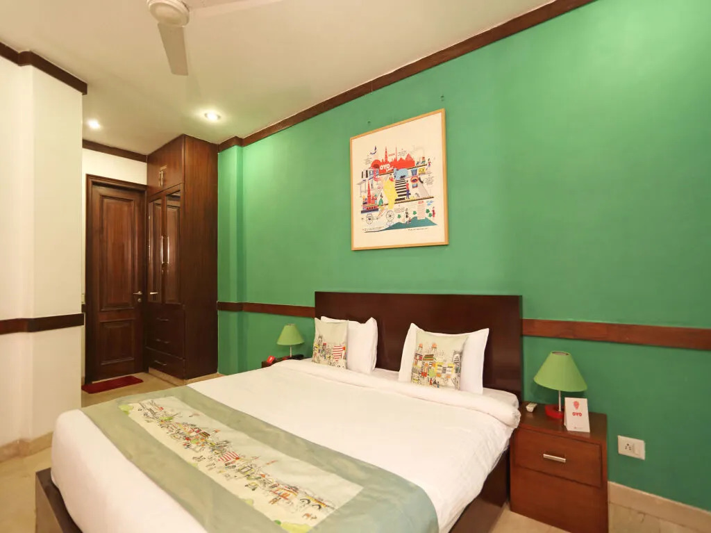 OYO Flagship 5265 Hauz Khas Metro