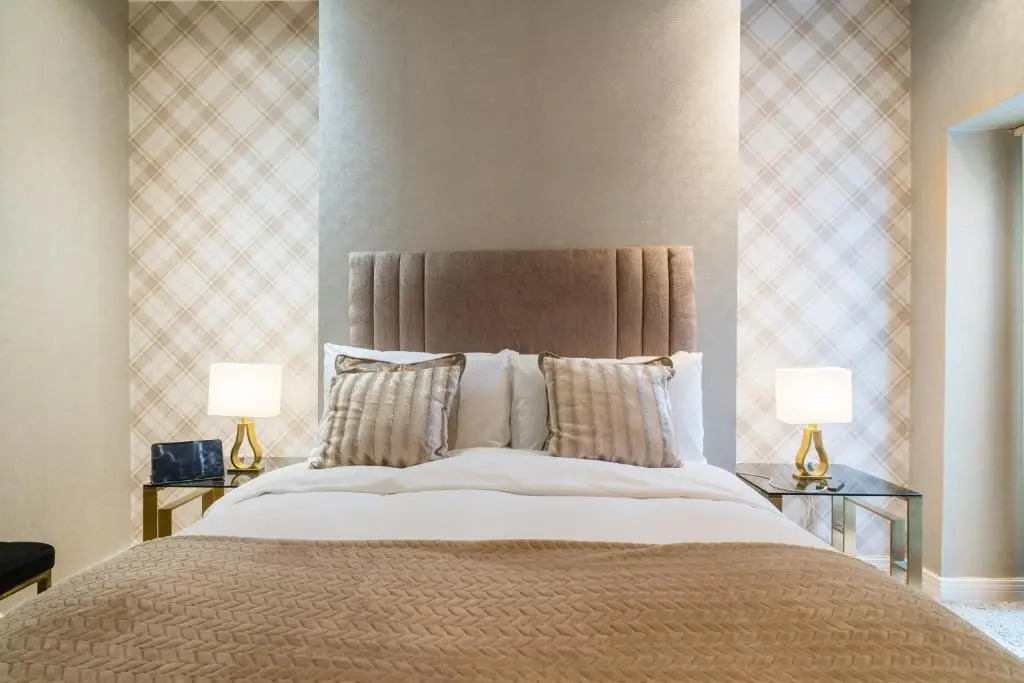 Oakfield Premier Apartments-High Speed WiFi-Smart SelfCheckIn-Central Cardiff Gem