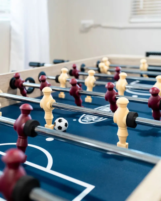 Upstay - Bungalow w Games, Golf, Fire and Patio