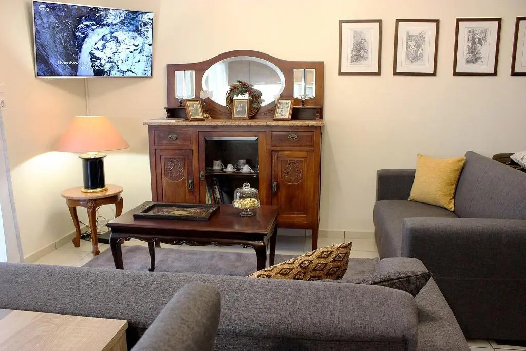 Alkinoos Apt -Inspiring Living in Meteora -3BD