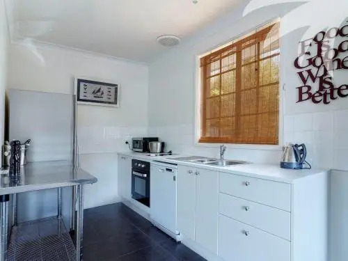 Aqua Apartment 4