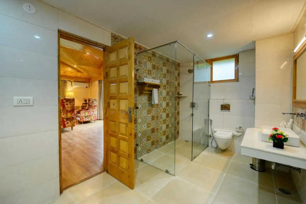 Clarks Inn Suites, Manali
