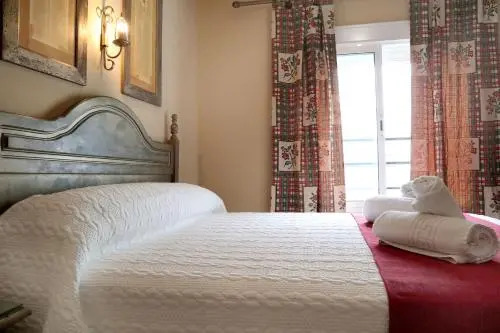 HOSTAL ViCTORiA