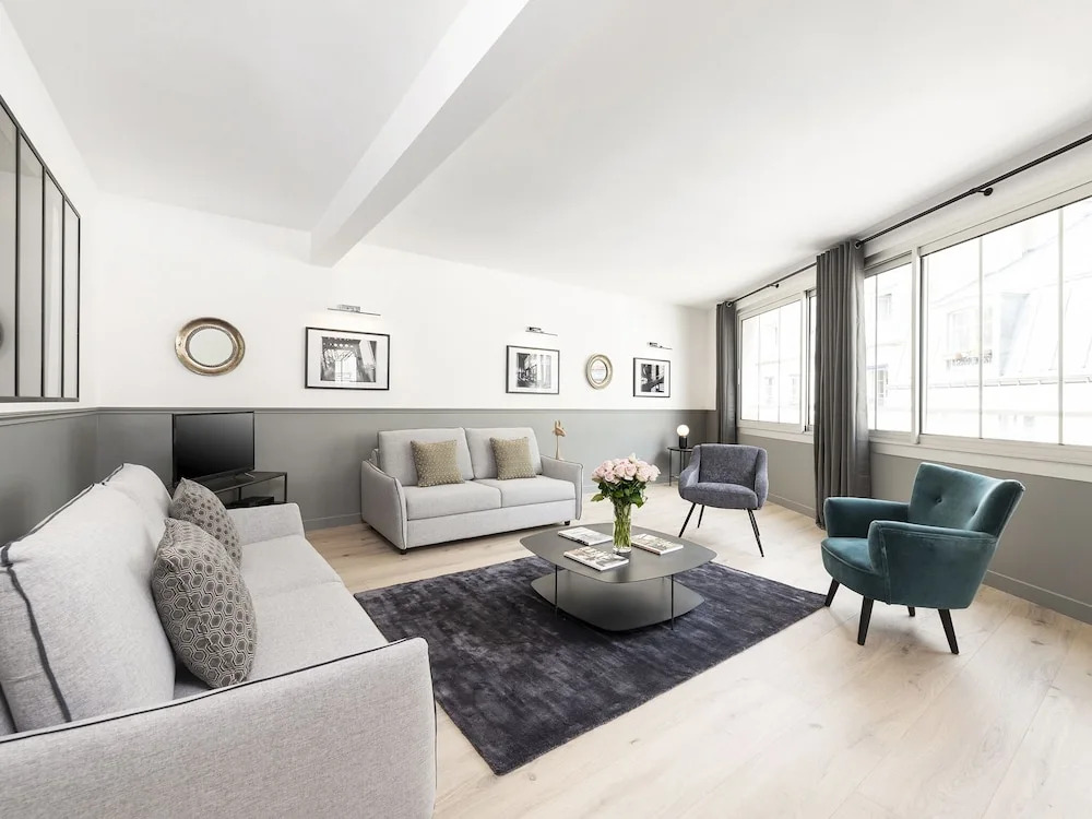 Luxury 3BDR Le Marais III by Livinparis