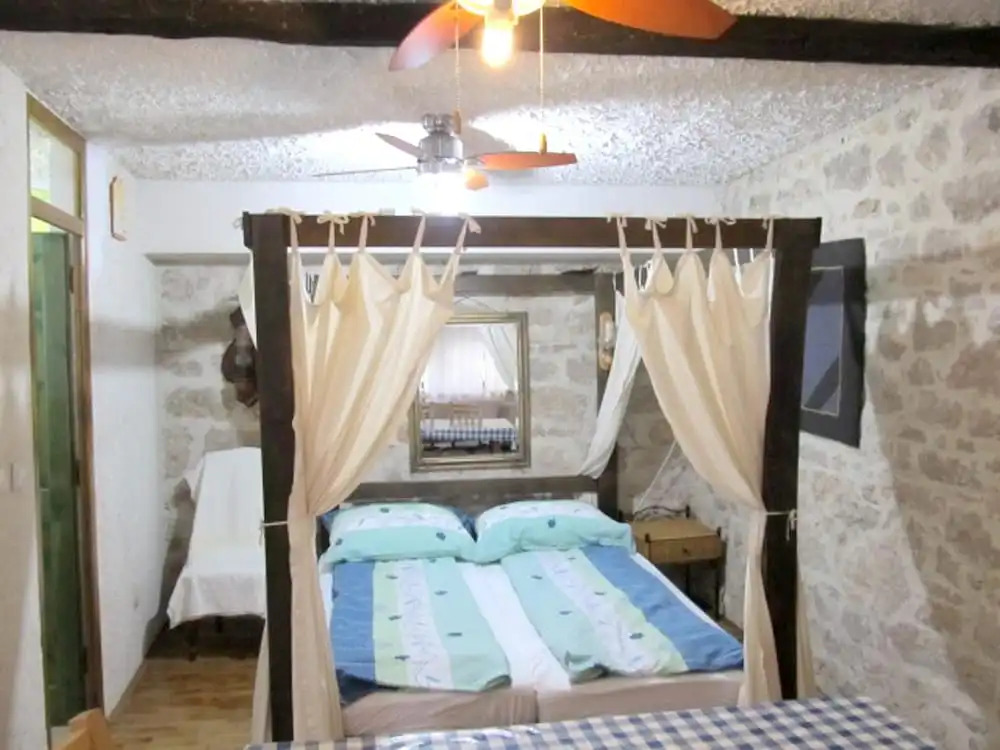 Studio in Betina, With Furnished Terrace and Wifi - 60 m From the Beac