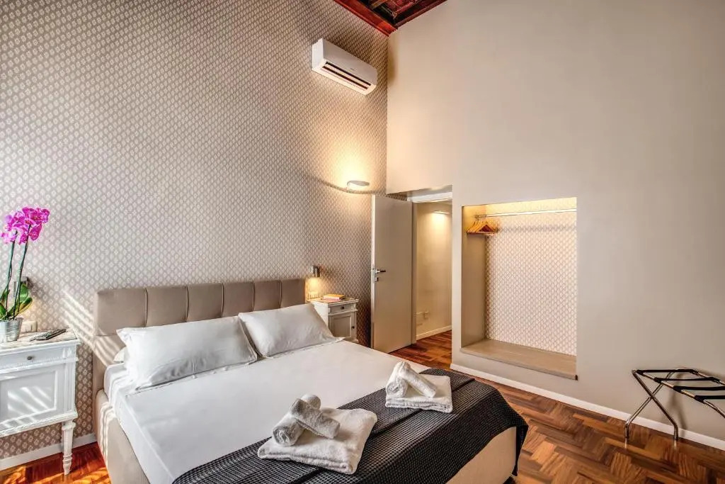 The Spanish steps apartment 67