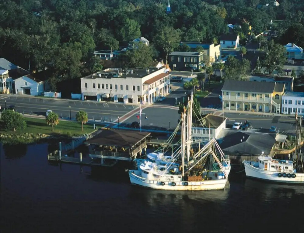 Riverview Hotel