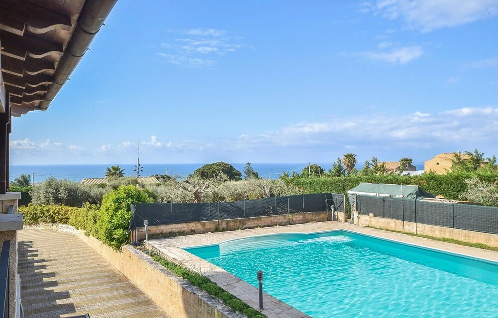 Beautiful Home in Scicli With 4 Bedrooms and Outdoor Swimming Pool