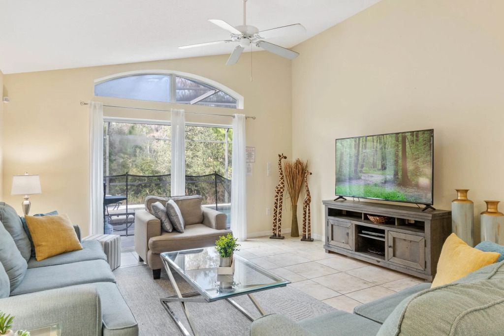 5 Bedrooms 3 Bathrooms Veranda Palms 4458 Np