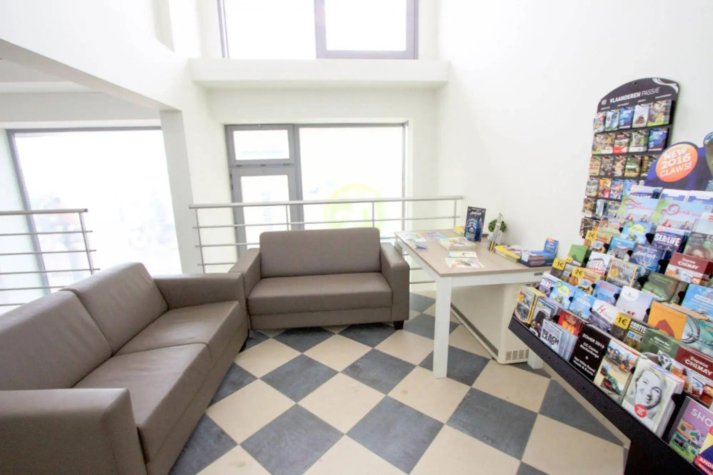 Flat by the Seaside With Stunning Ocean Views
