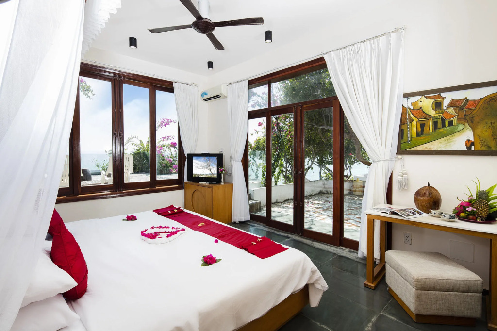 Rock Water Bay Beach Resort & Spa
