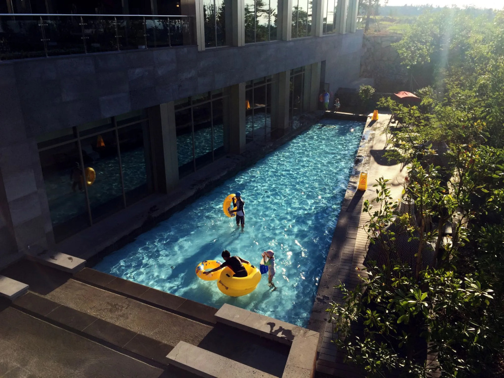 Camphortree Hotel and Resort