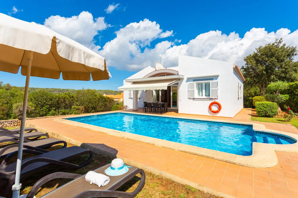 Villa Laura Large Private Pool Walk to Beach Sea Views A C Wifi