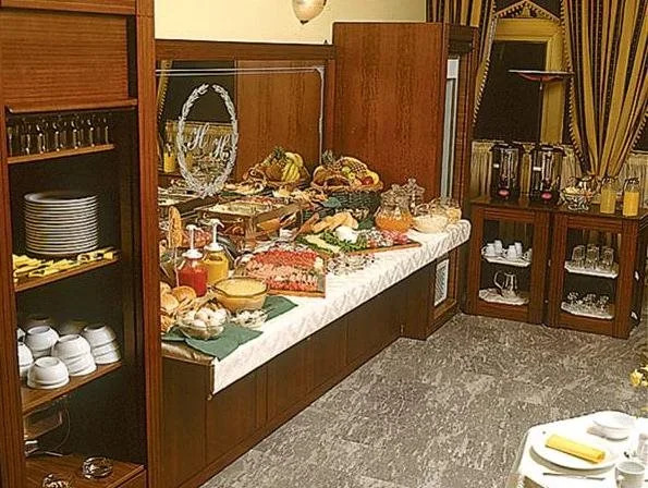 Hotel Elena