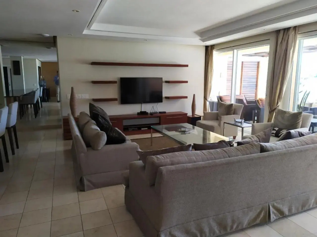 Unique 3 Bedroom in V A Waterfront