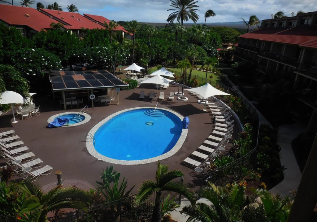 Maui Schooner Resort