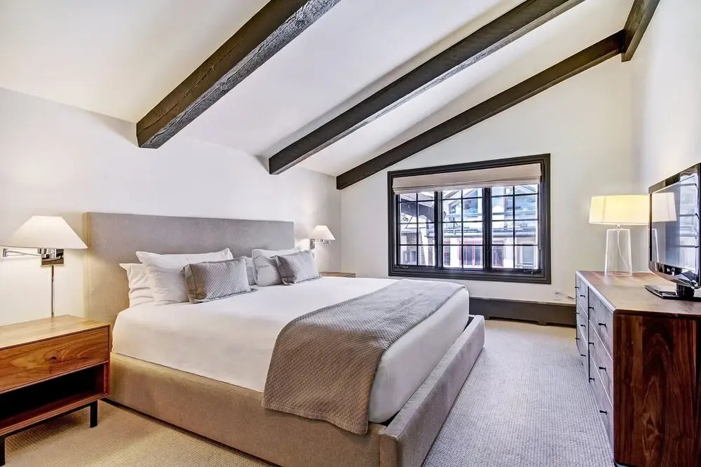 Lodge at Vail C360C