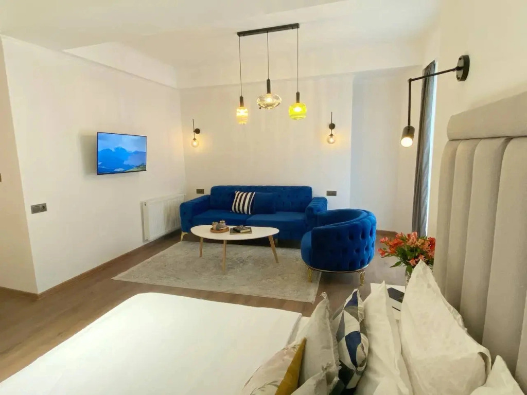 Апартаменты Stylish Studio Apartment in City Center
