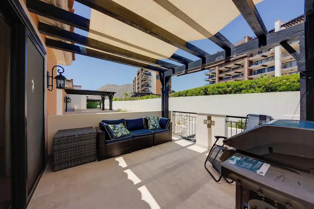 ‘Casa Verde’ in Cabo San Lucas - 3 Mi to Marina