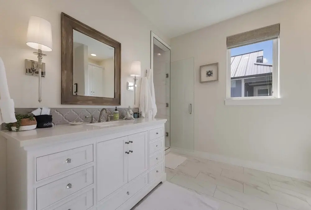 Modern Kingsland Lake Front House w/ Heated Pool!