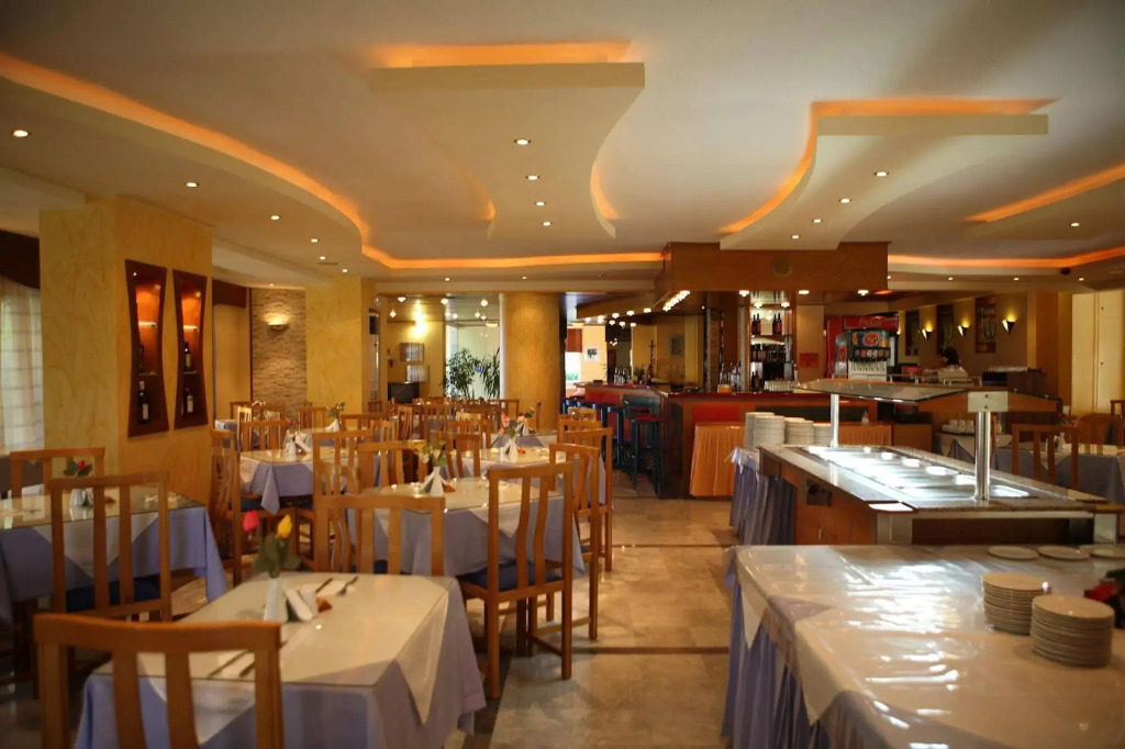 Pantheon Hotel