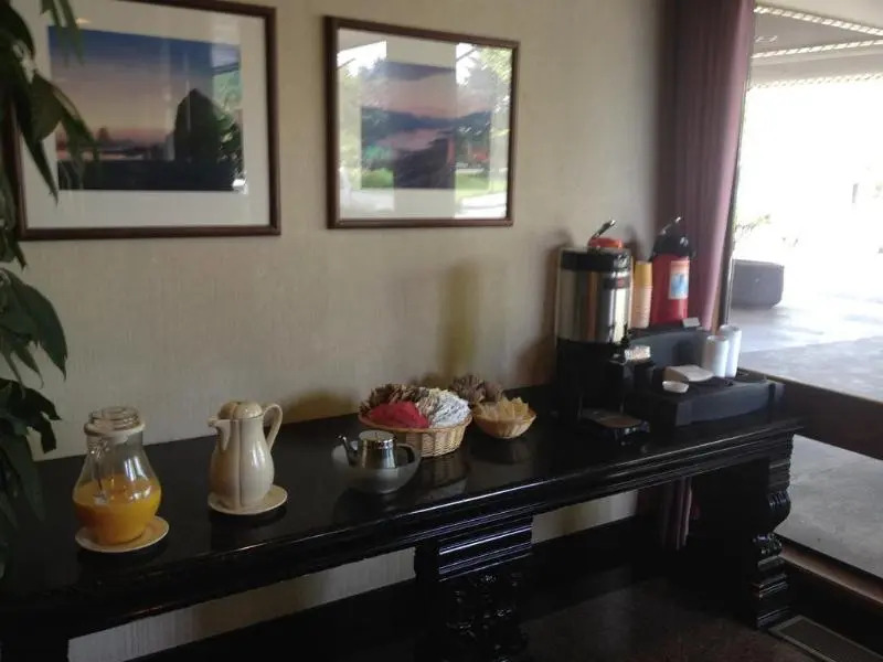Ramada by Wyndham Portland Airport