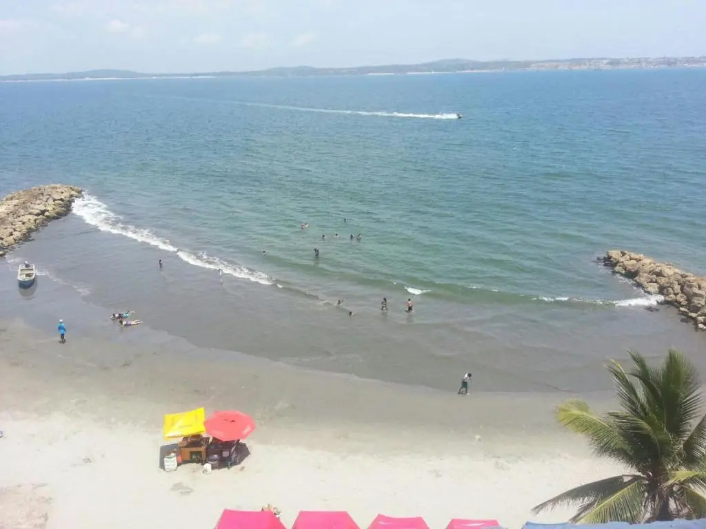 Apartamento en Cartagena, cerca al mar, edificio Nuevo Conquistador