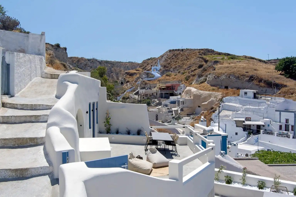Acave Santorini Suites