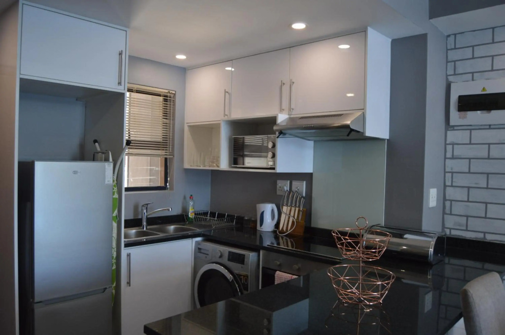 Accommodation Front - Beautiful & Spacious 4 Sleeper