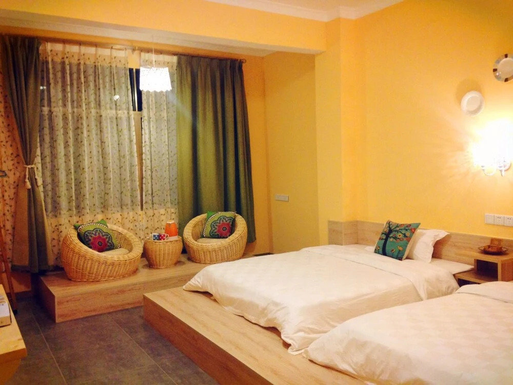 Firefly Inn Mount Danxia