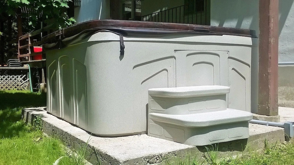 4 Bedroom Blue Mountain Rental with Hot Tub