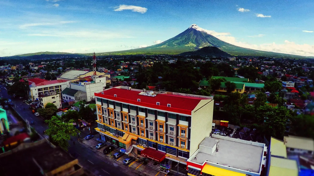 Ninong's Hotel