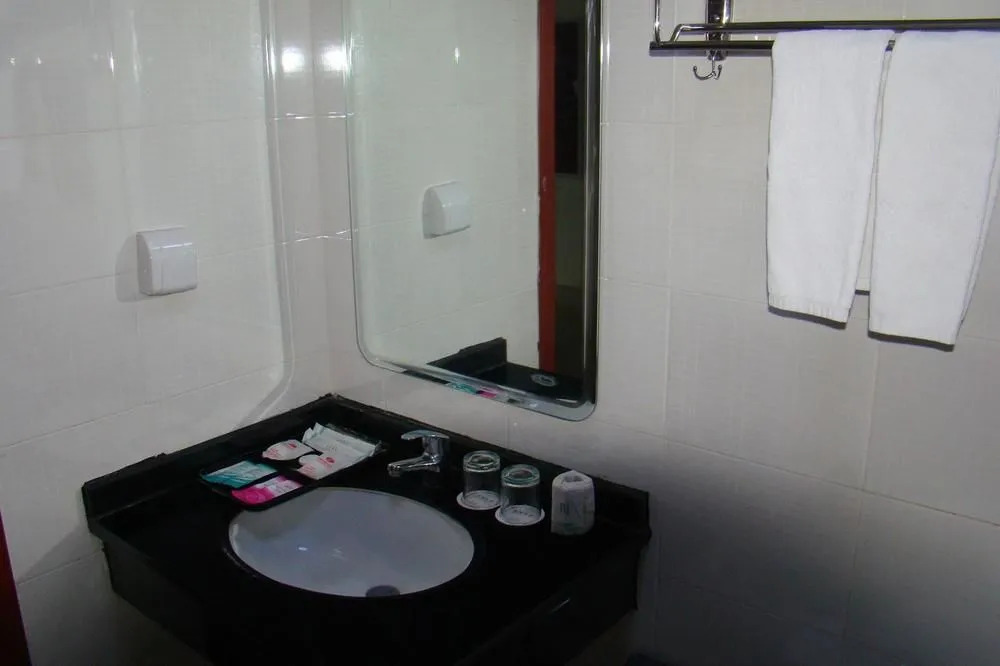 Ruigao Business Hotel(成都瑞高商务酒店)