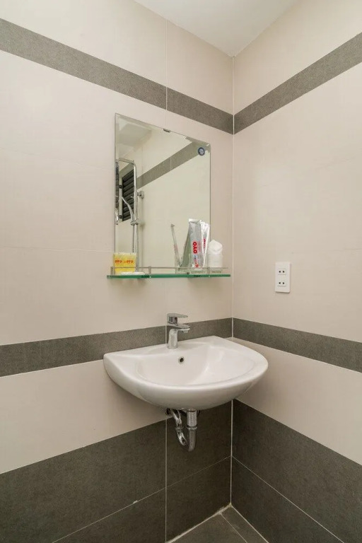 OYO 181 Tam Quy Hotel
