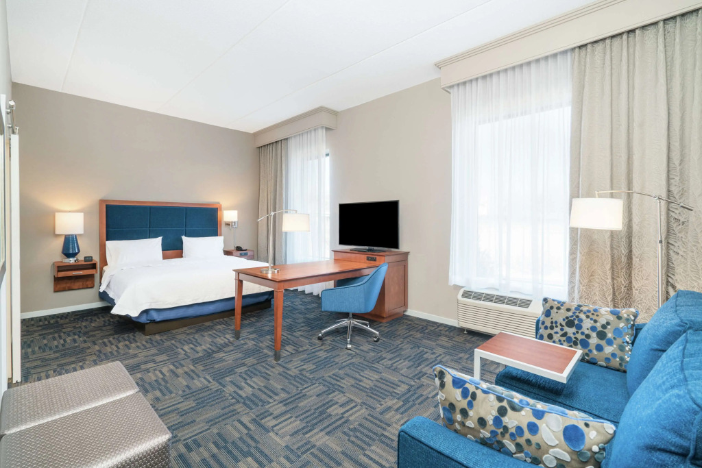 Hampton Inn & Suites Newburgh Stewart Airport, NY