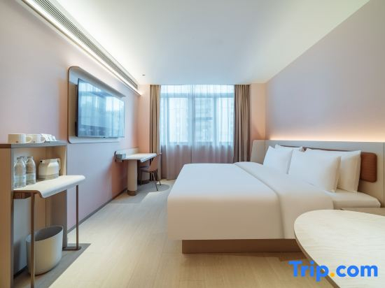 HanTing Hotel (Ningbo Beilun Songhuajiang Road Subway Station)